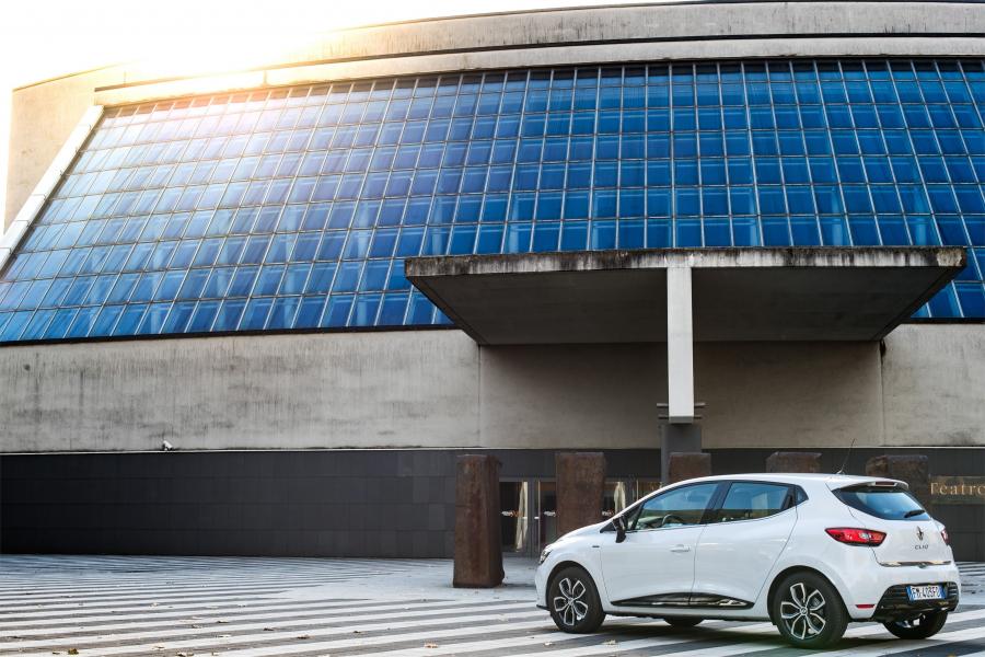  Renault Clio Duel 2017 года  (фото 6 из 7)